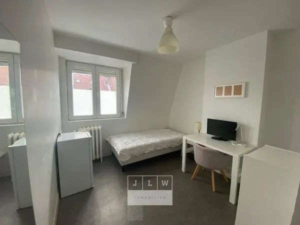 Studio 1 pièce 13 m²