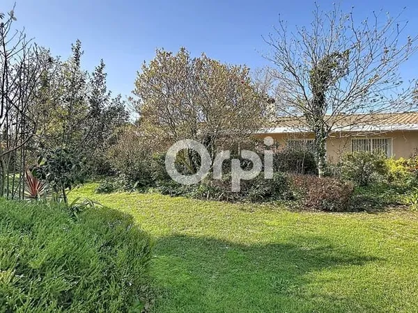 Maison 5 pièces 214 m²