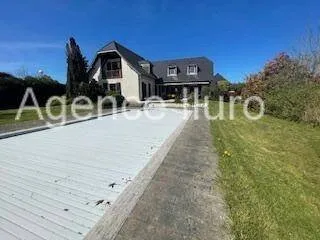 Maison 8 pièces 213 m²