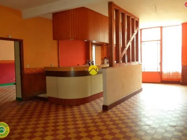 Maison d'Habitation-Commerce