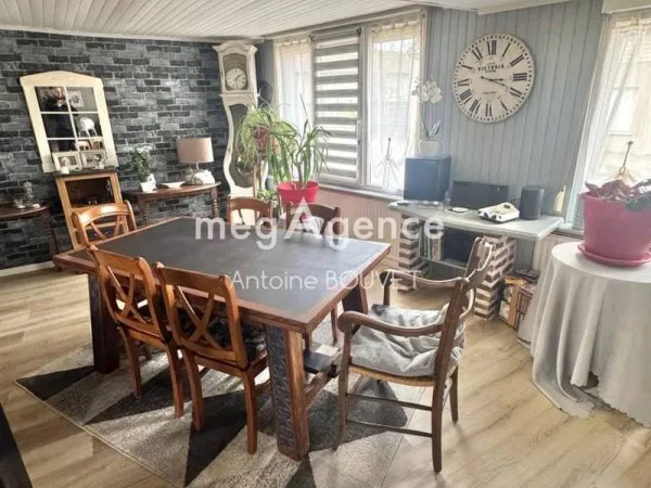 Maison 8 pièces 229 m²