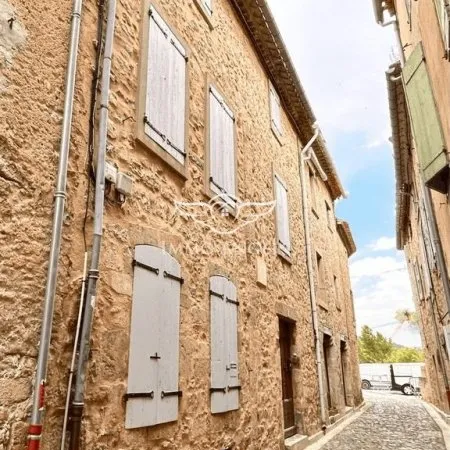 Maison de village