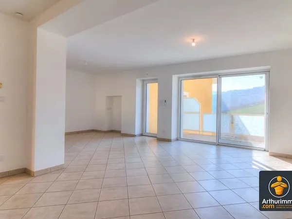 Vaugneray- Maison 5 pièces de 138 m² avec terrasses