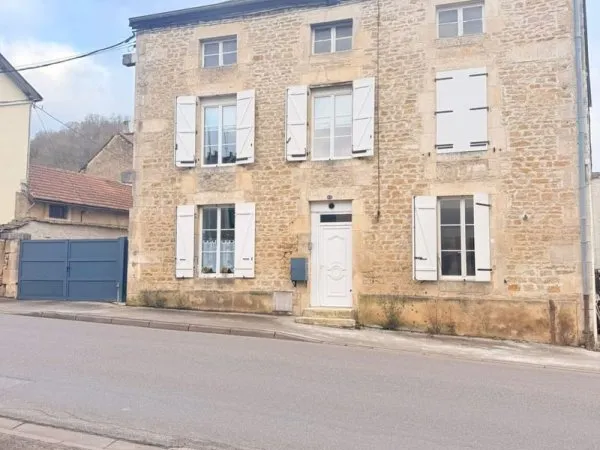 Bâtiment 215 m²