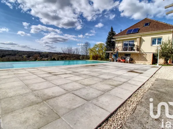 Maison 8 pièces 158 m²
