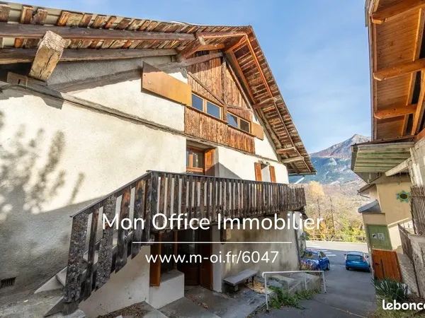 Maison 15 pièces 400 m²