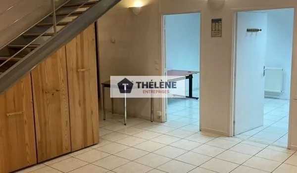 Bureau 176 m²