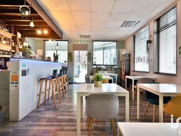 Fonds de commerce 82 m²