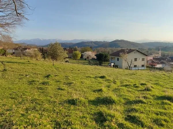 Terrain 2414 m²