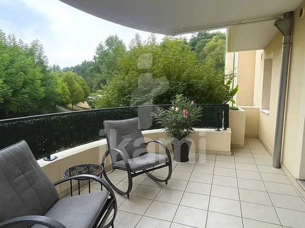 Lumineux T3 à Vienne avec terrasse, parking dans une résiden