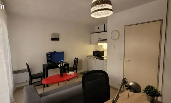 STUDIO ETUDIANT avec parking SAINT AUGUSTIN