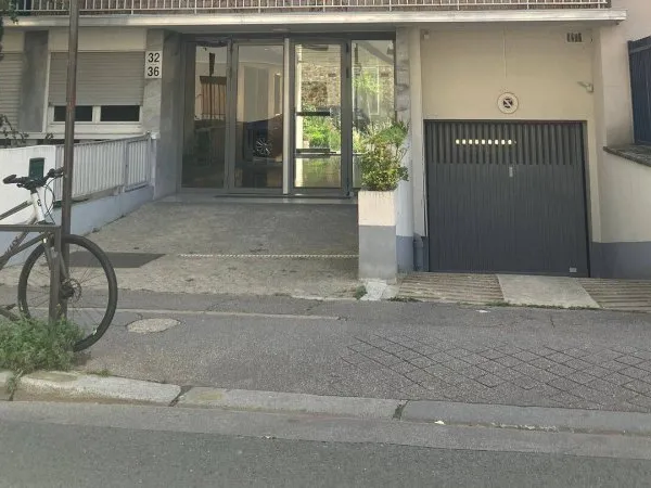 Parking 12 m²