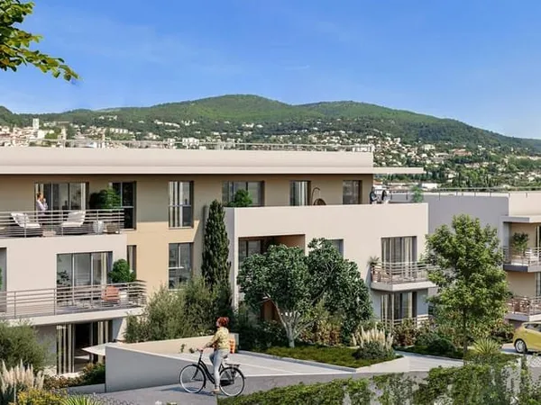Appartement Grasse 4 pièce(s) 85 m2 SUD avec 2 parkings sous-sol