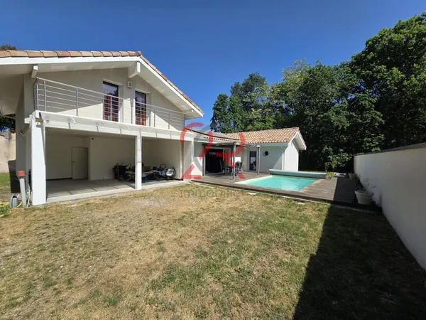 Maison contemporaine atypique Calme, prestations modernes