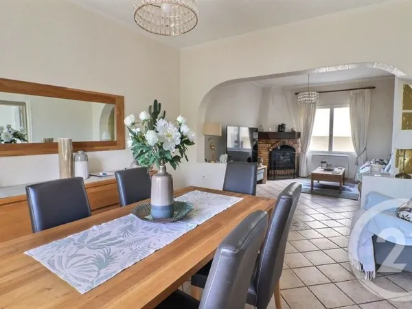 Maison 6 pièces 185 m²