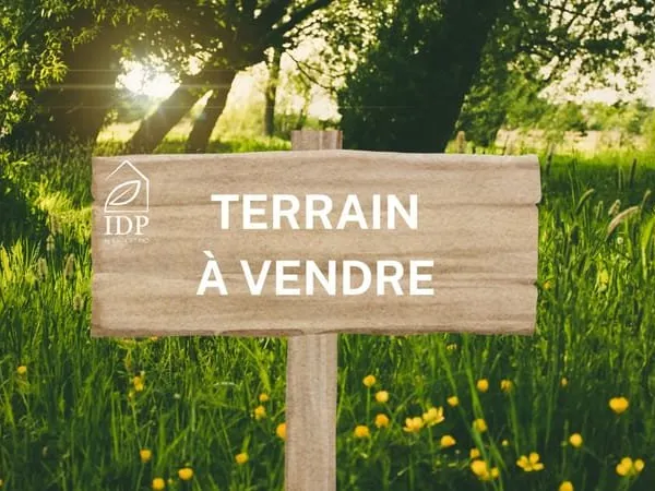 Terrain Constructible 902m2 - Secteur pavillonnaire