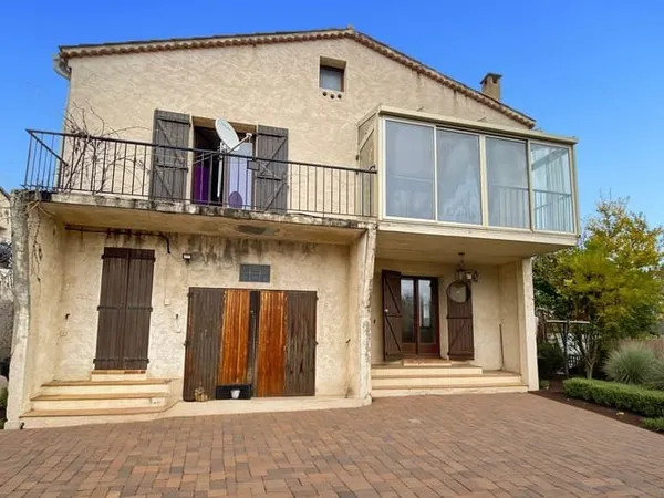 Maison 8 pièces 177 m²
