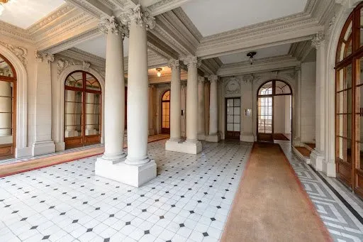 Appartement 7 pièces 192 m²