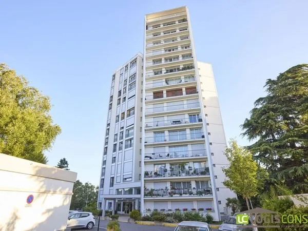 APPARTEMENT - CORBY/ROISSY