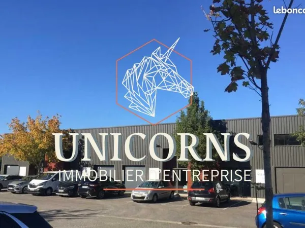 Local industriel 306 m²