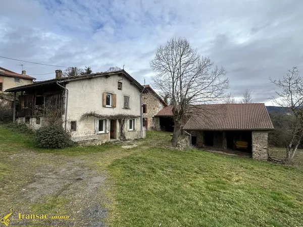 Maison de Village avec dépendances