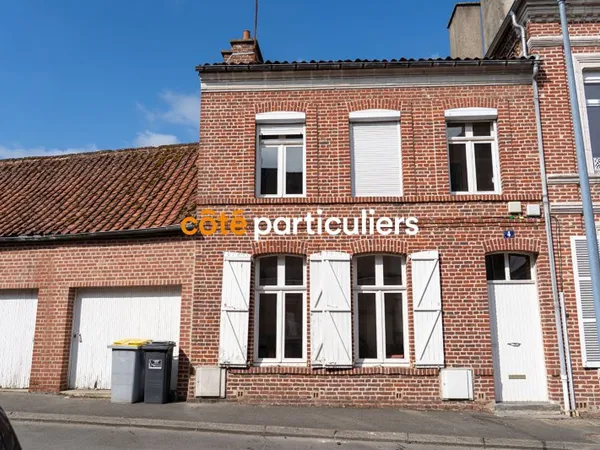 ST-POL-SUR-TERNOISE : MAISON DE VILLE 2 CHAMBRES AVEC COUR