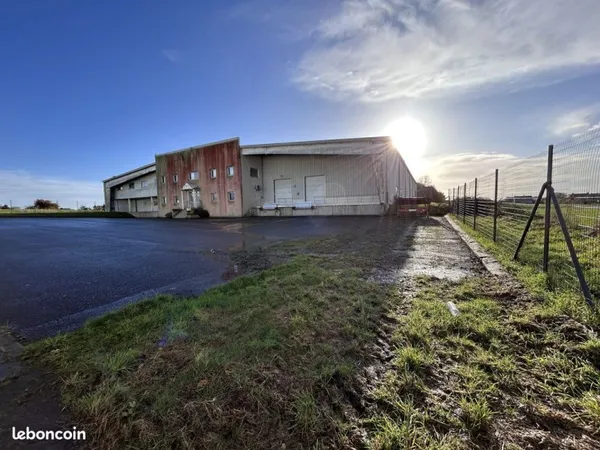 Local 6961 m² Binic-Étables-sur-Mer