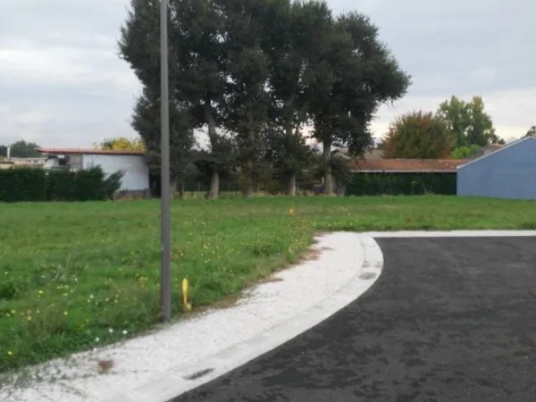 Terrain 400 m²