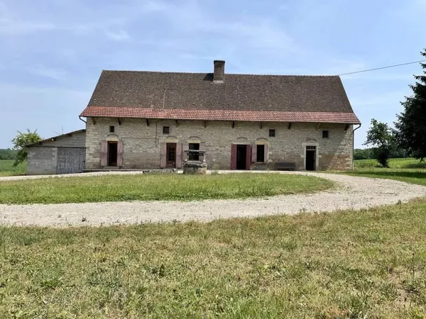 Maison 2 pièces 150 m²