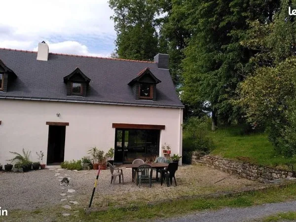 Longère 10 pièces 200m² sur terrain de 7700m²