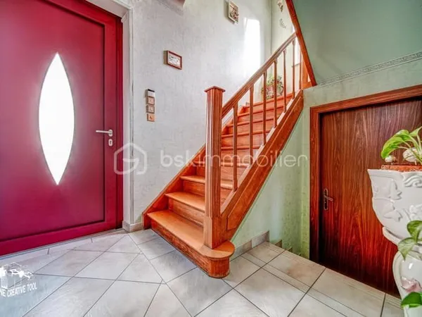 Maison de ville F5 caractère - 113 m² - Sous-sol complet - Garage 2 voitures