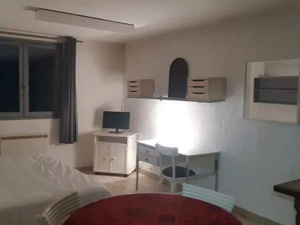 Grande chambre style studio
