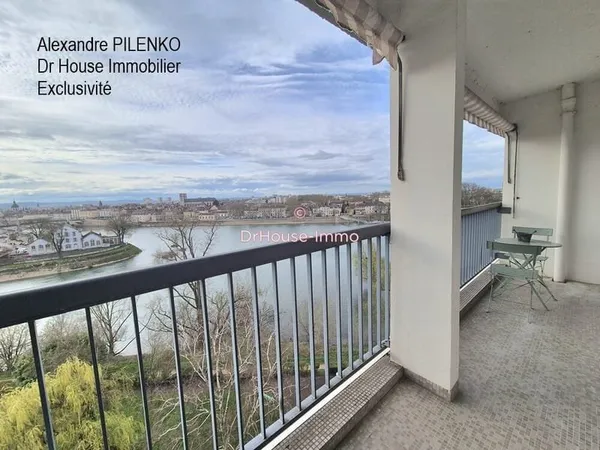 Appartement T6 avec vue - 103m2 - double loggia - Résidence Rives de Saône - Place de parking privat