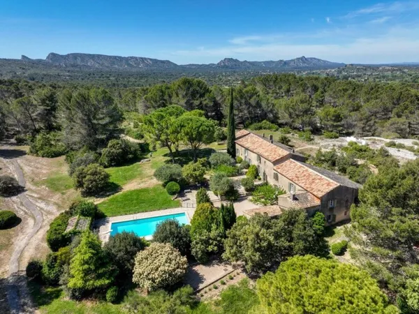 Maison individuelle 16 pièces 478 m²