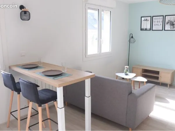 Studio meublé, entièrement rénové