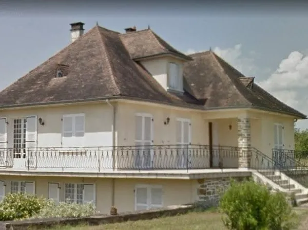 Maison avec garage, jardin et terrasse à Thiviers