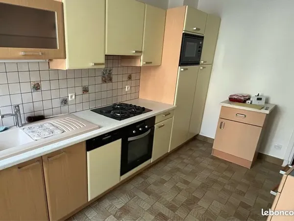 Appartement meublé 60 m² avec véranda - Ceyrat centre