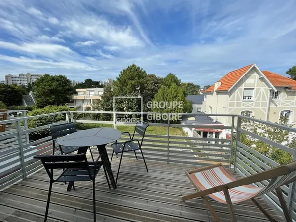 A VENDRE - AGENCE GIBOIRE - APPARTEMENT RECENT 2 PIECES PROCHE MER LA BAULE ESCOUBLAC
