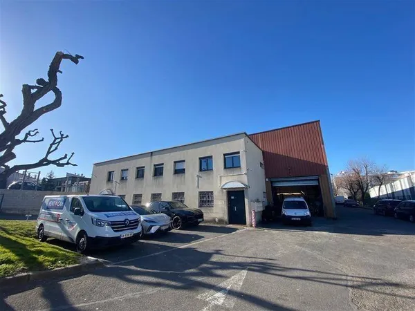 Bureau 181 m²