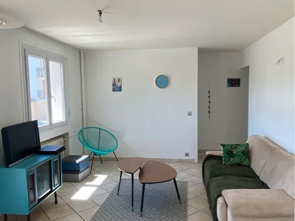 Appartement 52 m² - Loué 670 - Balcon - Saint-Étienne - Bon rendement