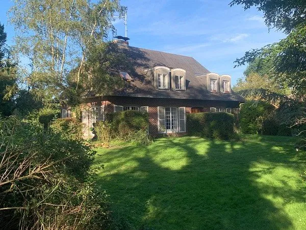 Maison 10 pièces 244 m²