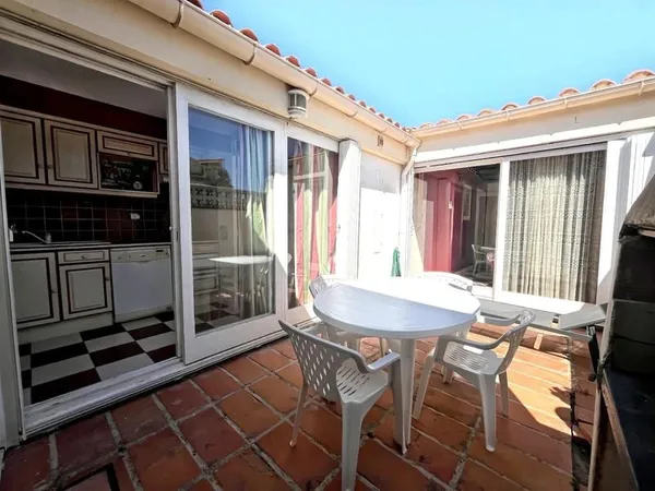 Belle opportunité ! 150 mètres de la plage maison avec patio