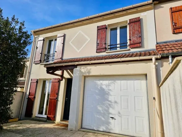 Maison familiale 5 pièces avec jardin, terrasse et garage