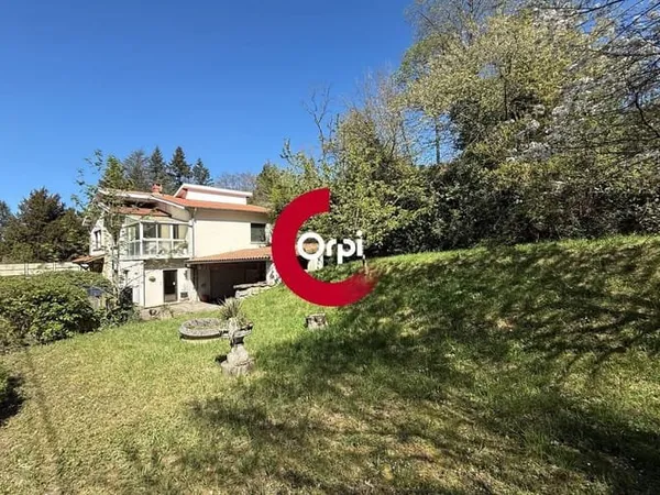 Maison 6 pièces 174 m²