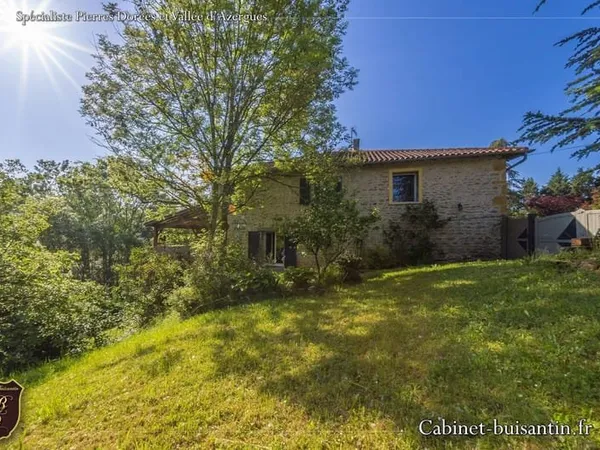 Maison en pierres avec cachet