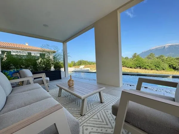 Maison 4 pièces 200 m²