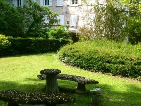Beau 6P+C dans maison avec parc prox campus