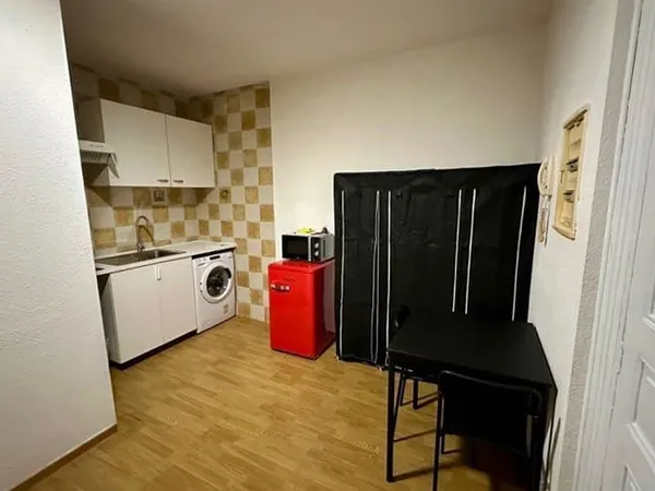 Studio 1 pièce 15 m²