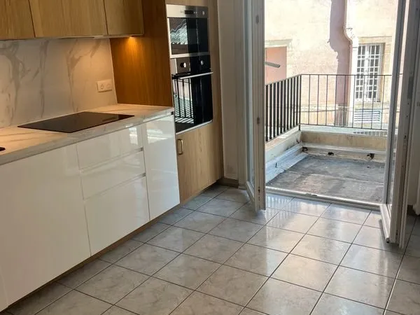 Appartement refait centre ville rodez