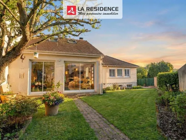 Maison de plain-pied 10 pièces 215 m²